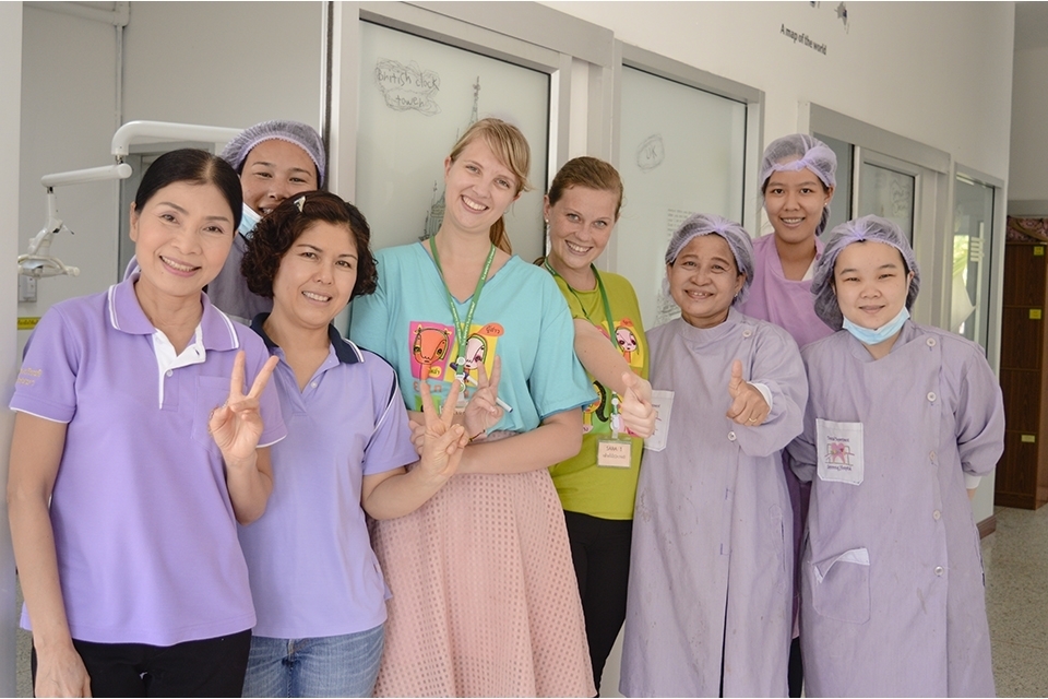 Volunteer in Thailand to teach English and health care at a Thai hospital.