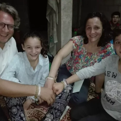 Family volunteering with OpenmindProjects